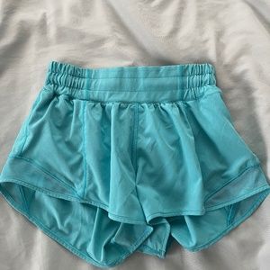 Electric turquoise size 2, Lululemon hottie hots rare, 2.5 low rise